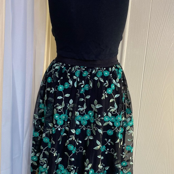 Roxy Small Black Blouse - Picture 6 of 7